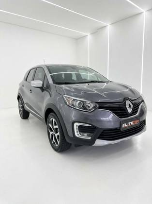 RENAULT CAPTUR 1.6 16V SCE FLEX BOSE X-TRONIC RENAULT CAPTUR 1.6 16V SCE FLEX BOSE X-TRONIC
